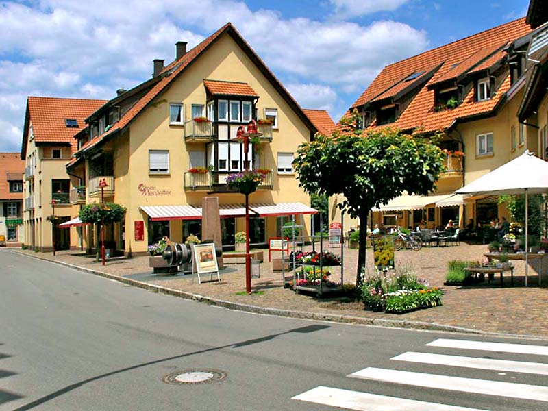 Cornimont Platz in Steinen